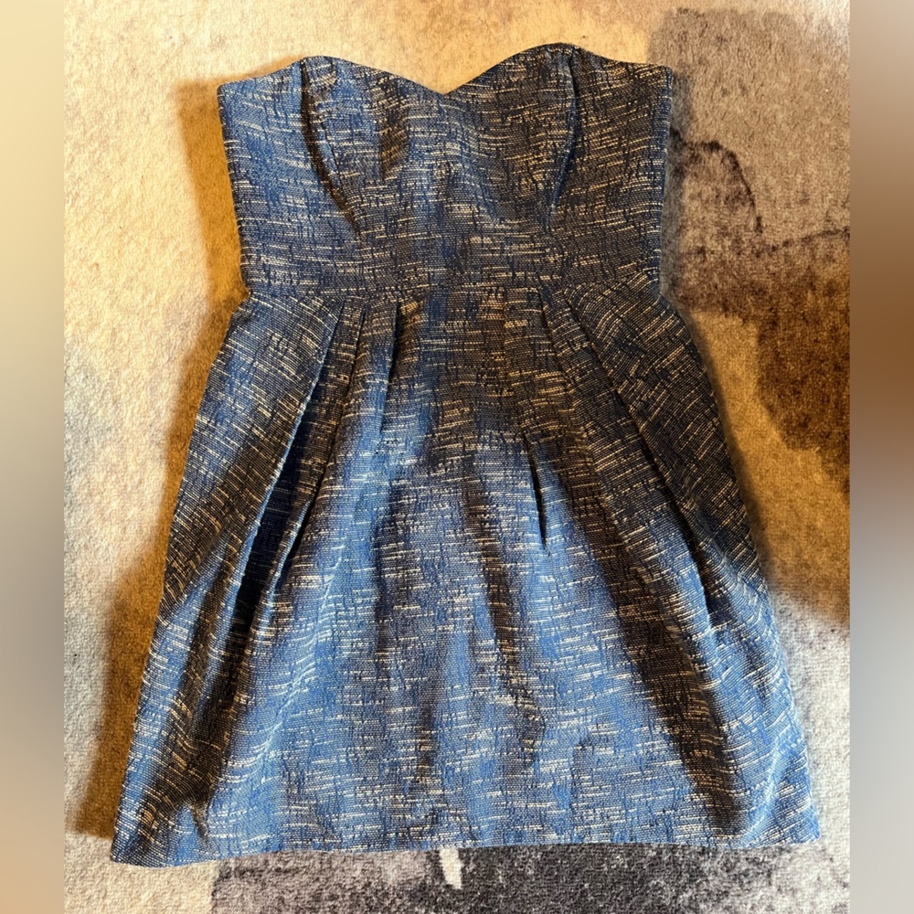 Strapless dress